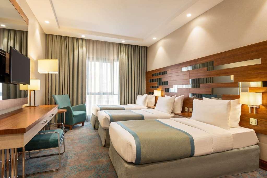 Отель Ramada By Wyndham Makkah Zad Al Rawda Мекка Номер фото